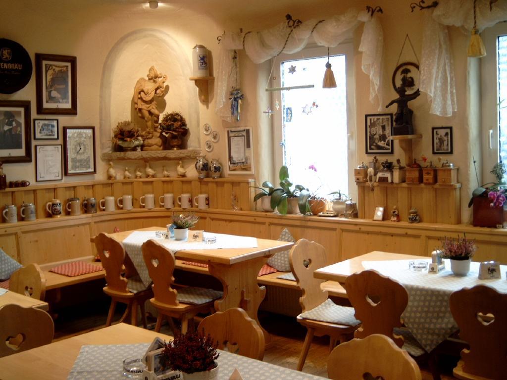 Hotel Deutsches Haus Bad Brueckenau Ngoại thất bức ảnh
