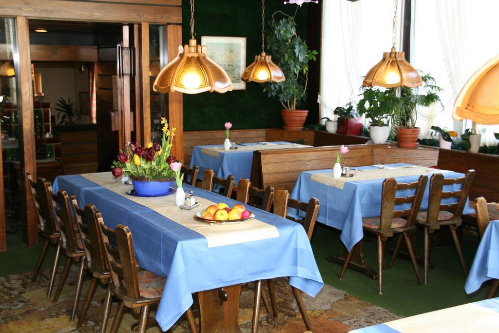 Hotel Deutsches Haus Bad Brueckenau Ngoại thất bức ảnh